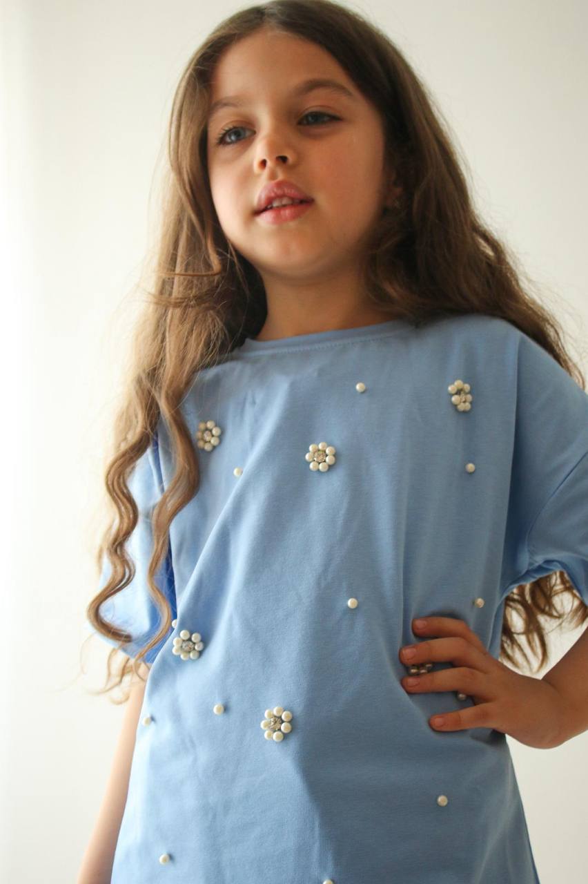 Kız Çocuk İnci ve Çiçek Detaylı Mavi Oversize Tişört ve Şort Alt Üst Takım 2'li Pamuklu Yazlık Set