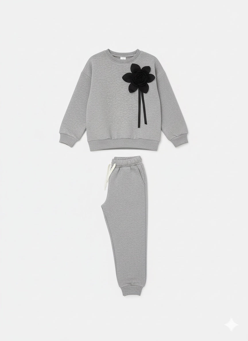 Çiçek Desenli Gri Eşofman Takımı